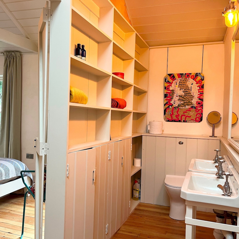 Couples Serene Oasis Newlyn view 5