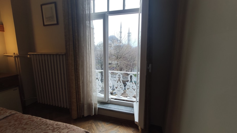 Hotel Turkoman becomes Turkoman Otel. - Image 6