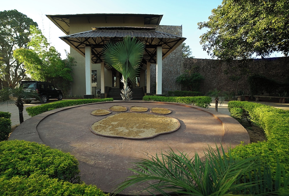“ The Pugmark “ – A Wildlife Resort”