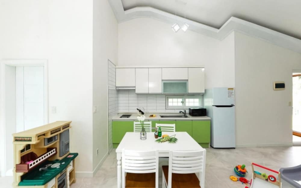 Gapyeong Shinbi Kids Pool Villa