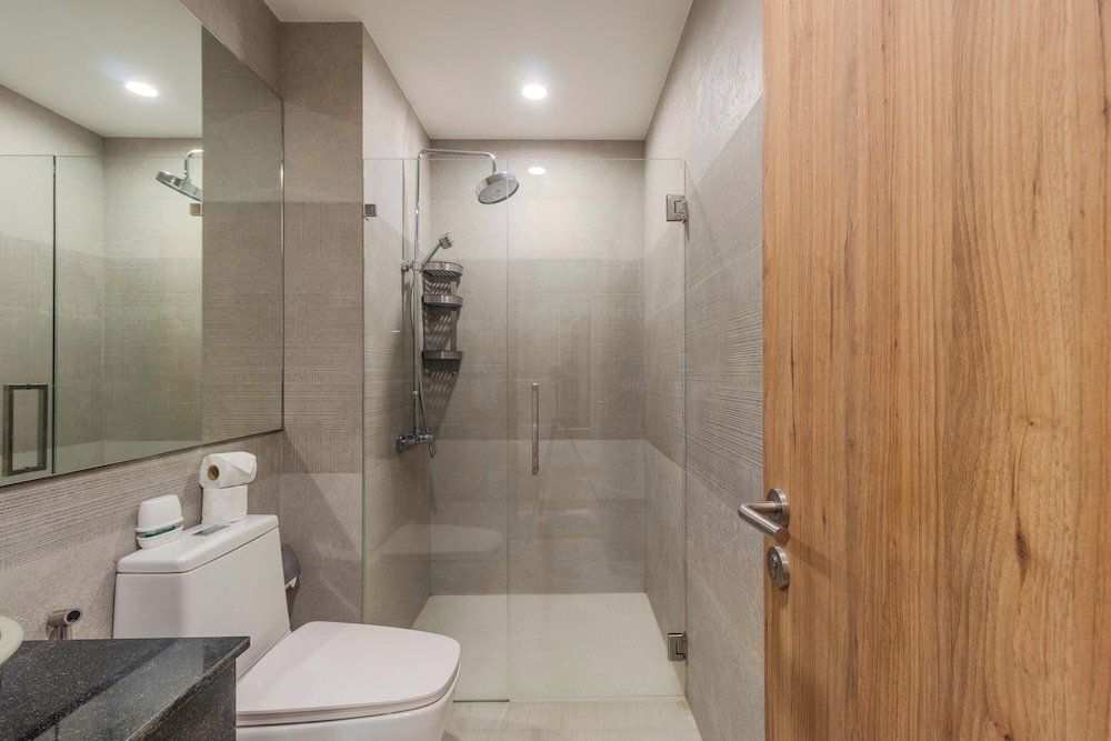 2Br Pool Access Near Rawai Beach C241