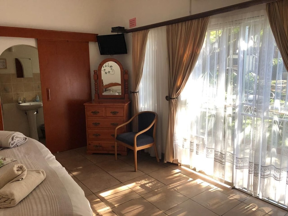 La Bella B&B Under the Fig Tree view 5