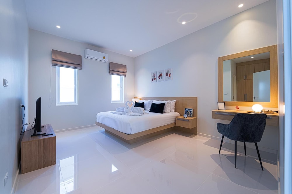 Modern 3 Bedroom Villa AS1