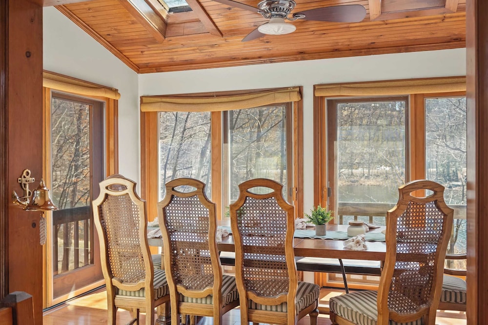 Pirate-themed Lakefront Home w/ Kayaks, Game Room, Views & Hidden Treasure Hunt