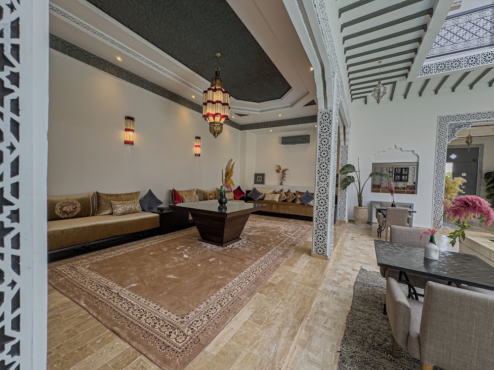 Riad Tonaroz Gold