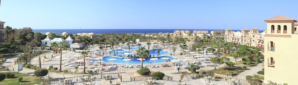 Pensee Royal Garden Beach Resort