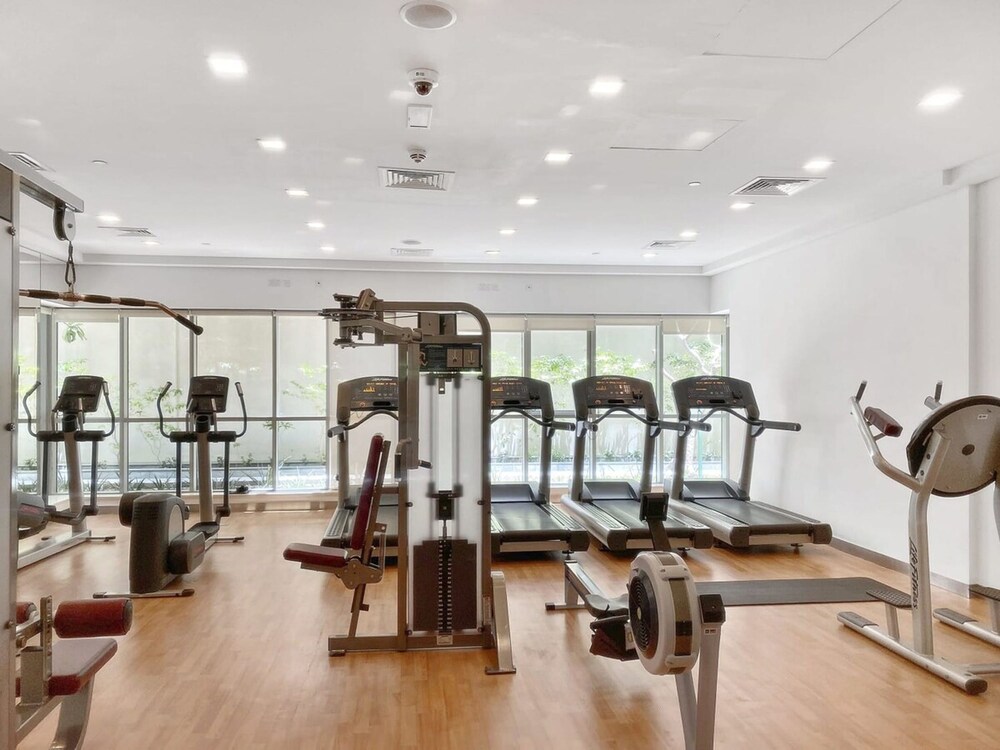 Silkhaus Large Burj Khalifa Prime View Gym Pool