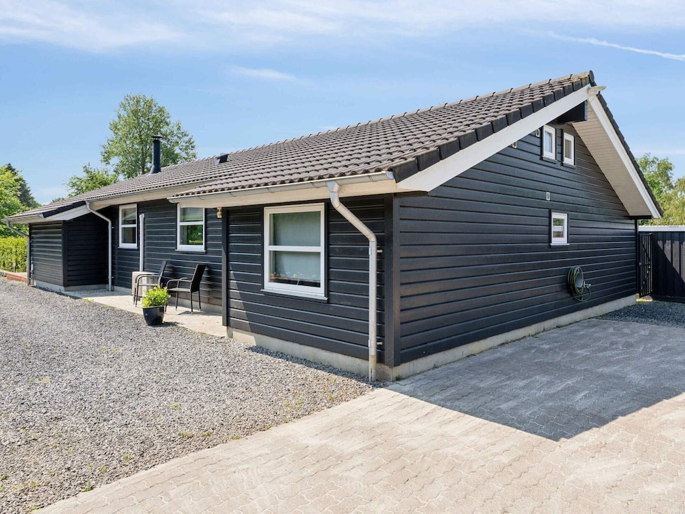 5 Star Holiday Home in Farvang