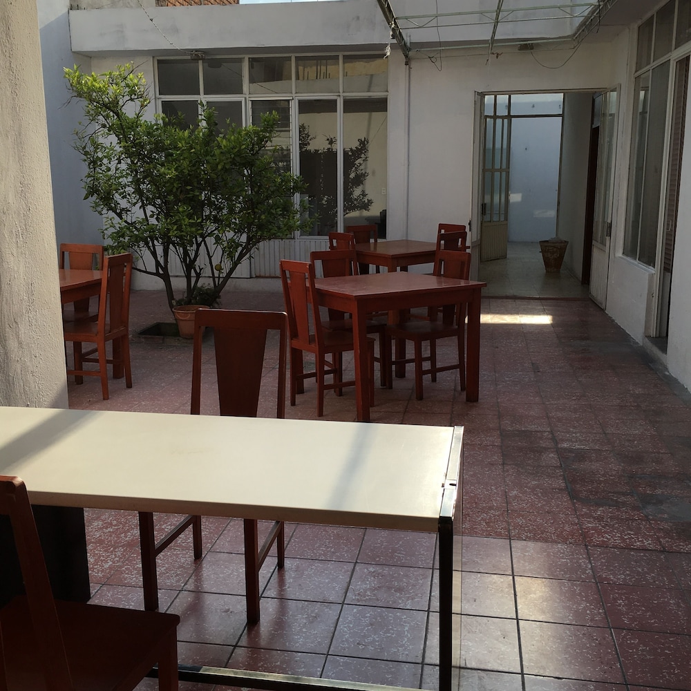 Hotel Green House Hostal - Hostel - Image 1