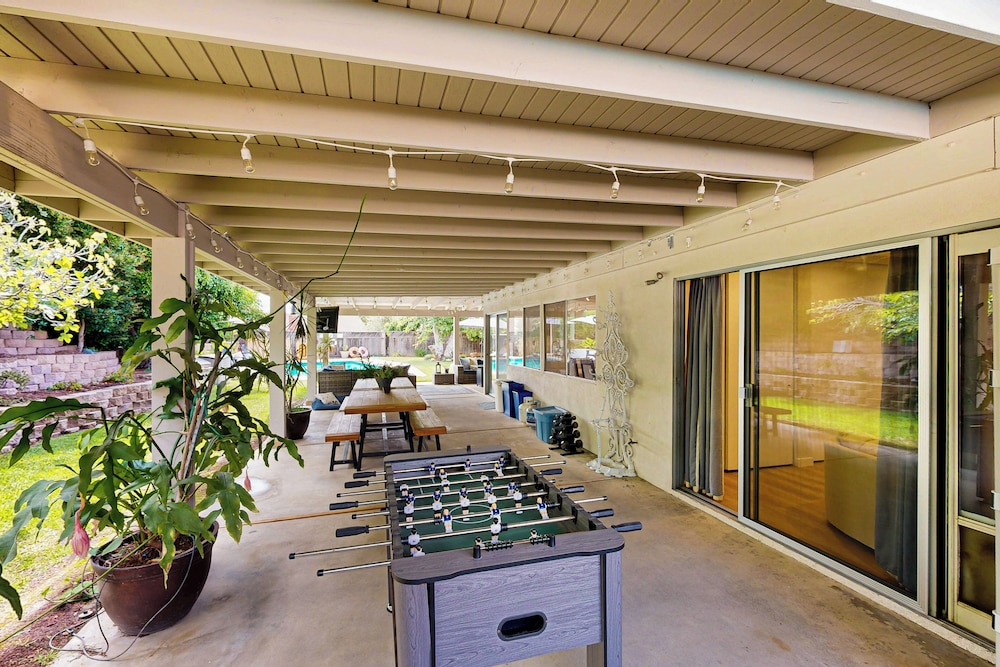 4BR Dog-friendly Home w/ Pool, Spa, Grill & A/C