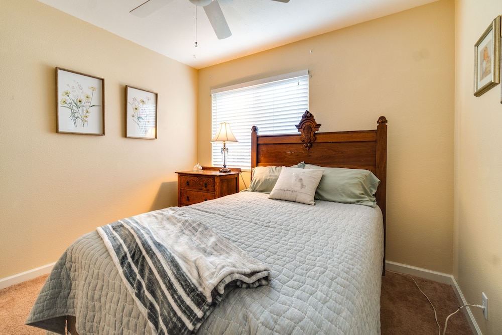 Sun-kissed Orangevale Home w/ Private Hot Tub!