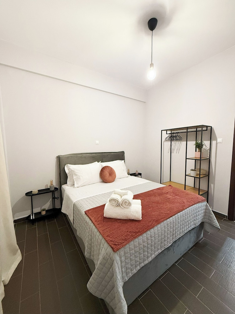 Athenian Petralona Suite