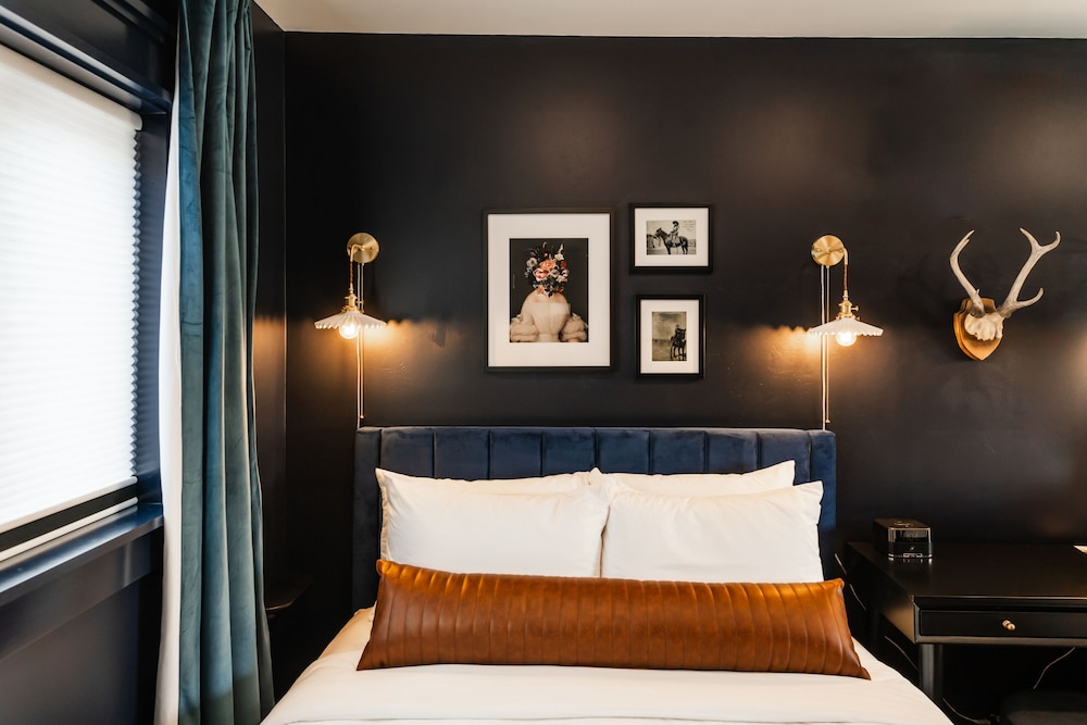 The Hotel Melrose