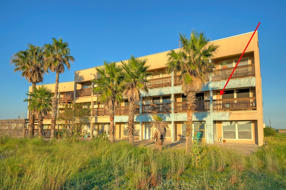Compass 17 by Avantstay Minutes to the Beach Community Pool