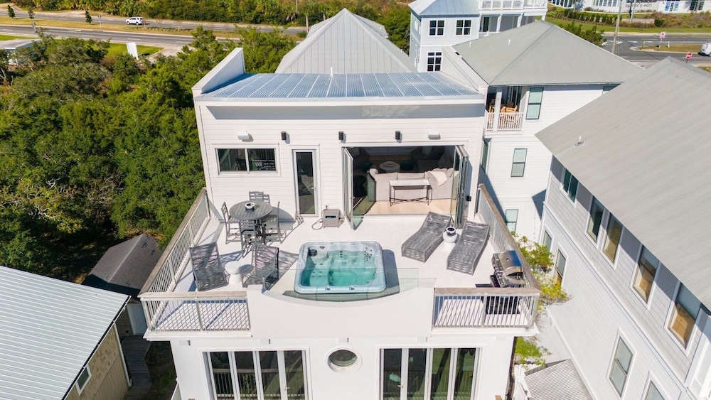 Ocean Breeze 5 Bedroom Home