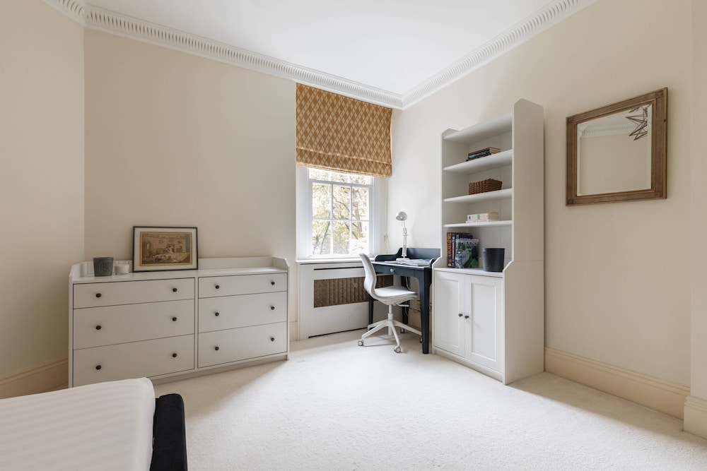 Fitzjames-avenue IV by Onefinestay