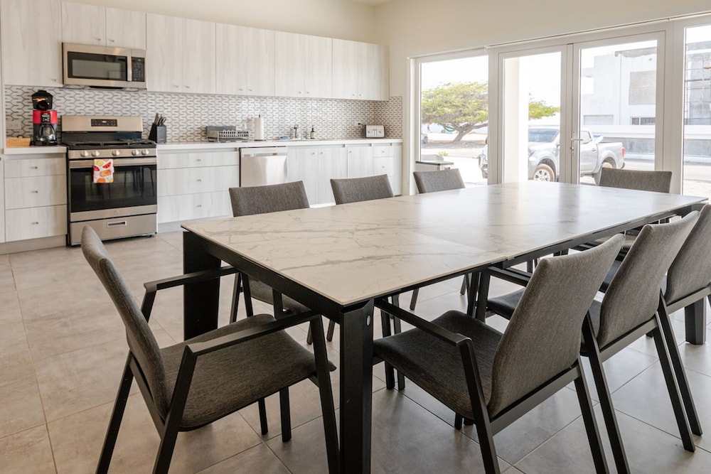 Modern Trestrapi Beach Villa 8 bed 8 Bath 2 Pools