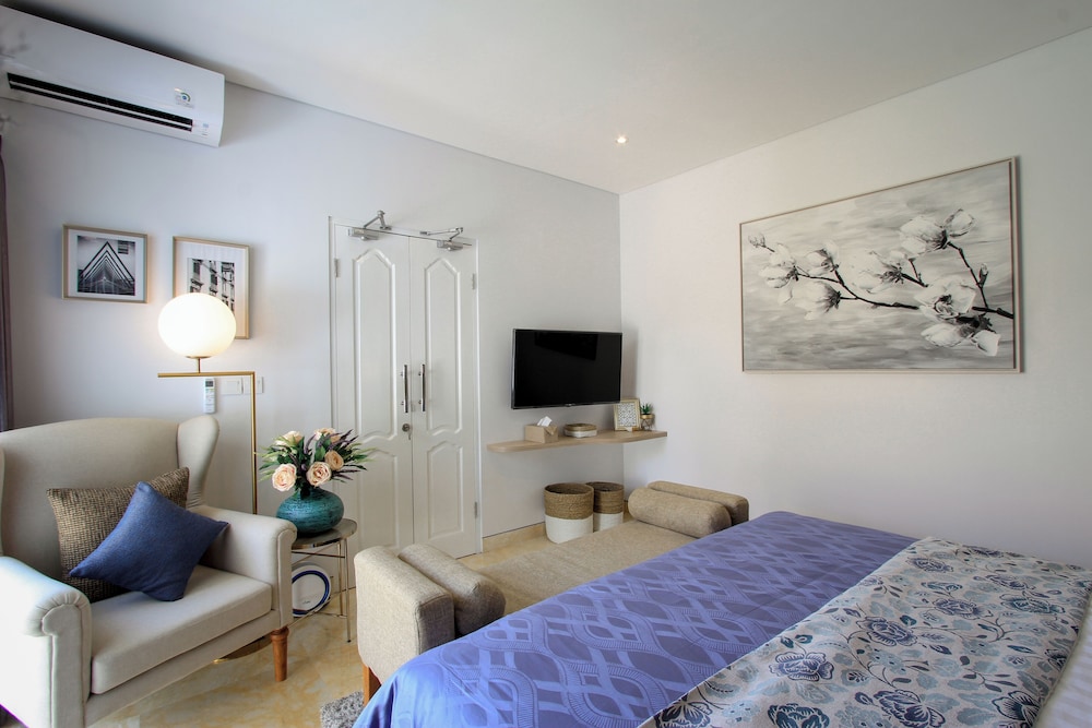 Saka Luxury Villa