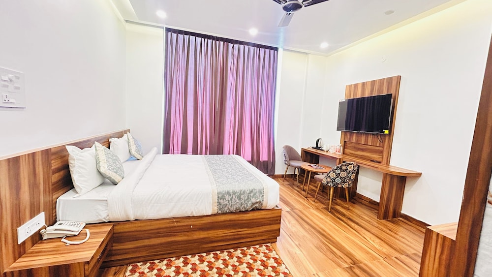 Hotel Mira Siwan