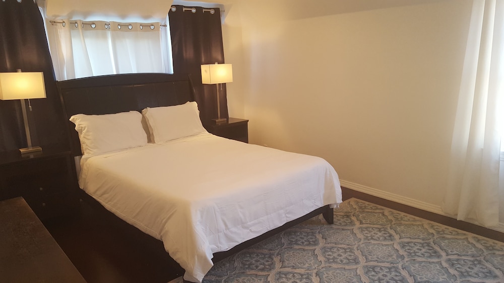 Great 2 Floor house in Beverly-wood