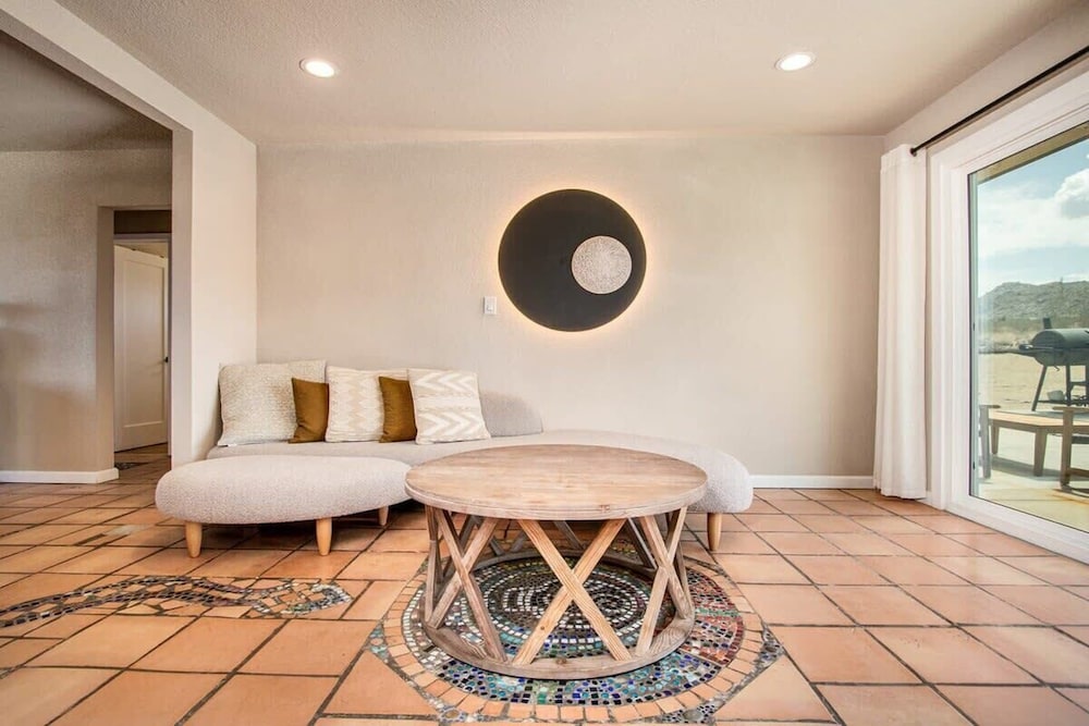 @ Marbella Lane - Moon Designer Home Close to Jtnp