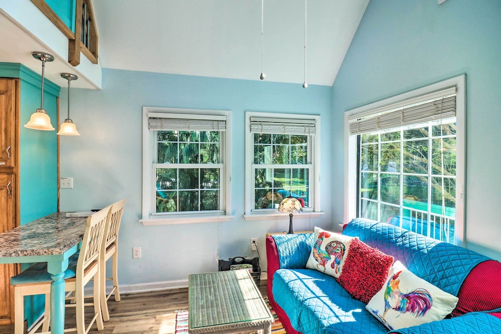 Unique & Cozy Arden Cabin, 6 Mi to Blue Ridge Pkwy