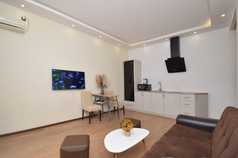 Apartment with balcony on Nalbandyan