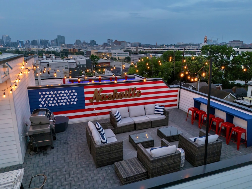 Ultimate Rooftop Double Games BBQ Skyline Views