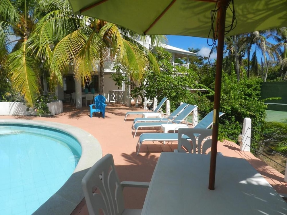 San Andres Vacations - Ocean View Sai, Five Bedroom Holiday Home - Property Image 4