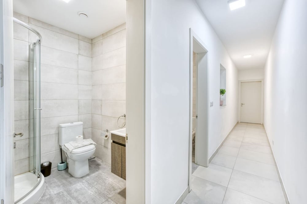 Central Msida Modern Bright Comfortable