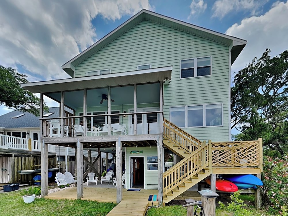 The Hydeaway by Topsail Realty