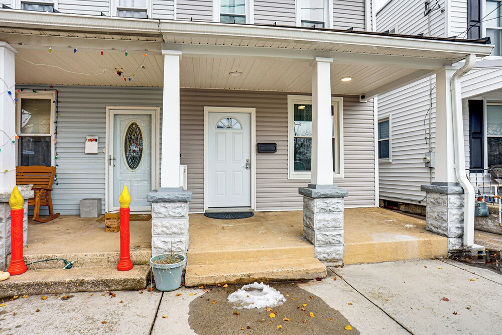 2 Mi to Dtwn Harrisburg! Convenient Duplex