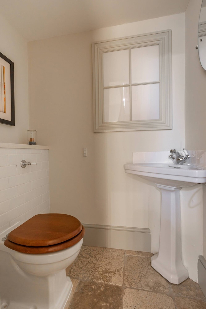 Kensington Place IV by Onefinestay