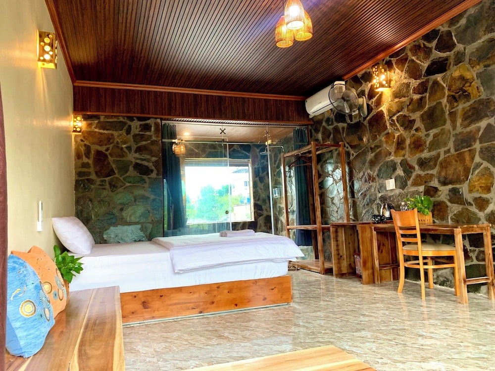 Rocky Mountain Ecolodge