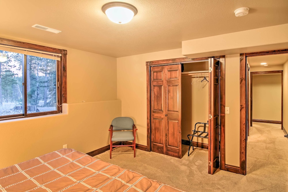 Black Hills Getaway w/ Deck - Near Hiking Trails! view 4