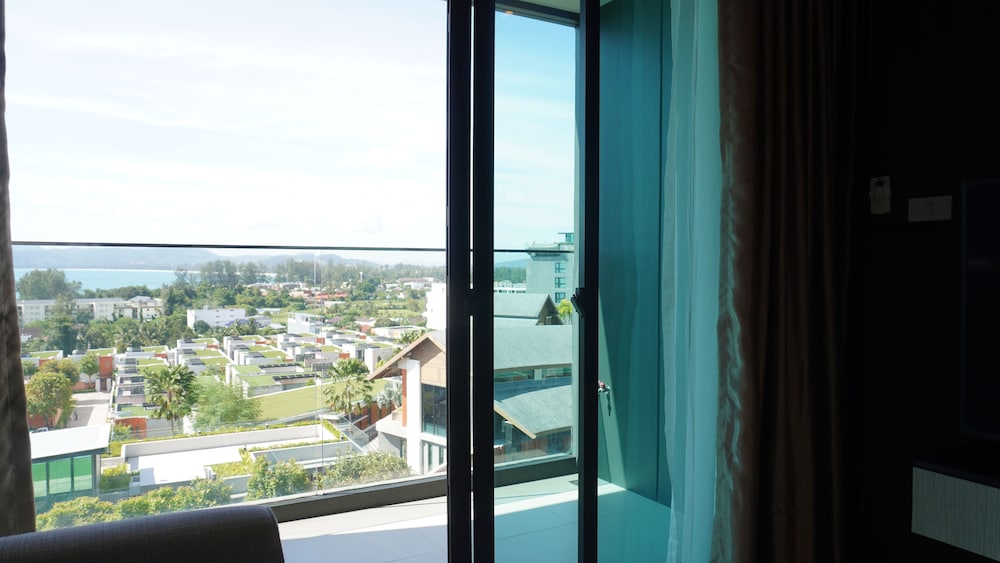 Luxurious 2-bedroom Apartment With Ocean View in Choeng Thale