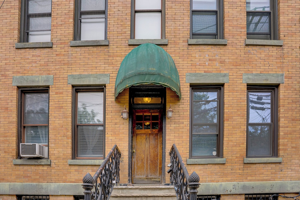 Walk to Washington St: Hoboken Apt w/ Balcony!