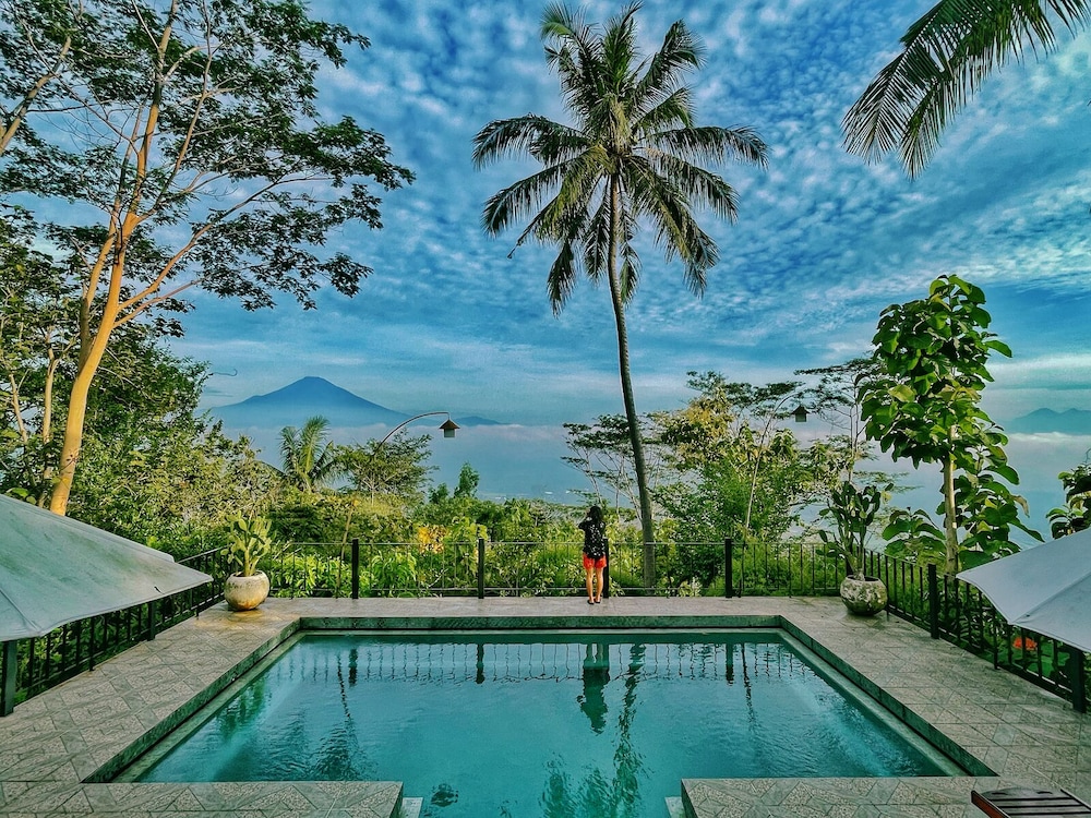 Villa Borobudur Resort