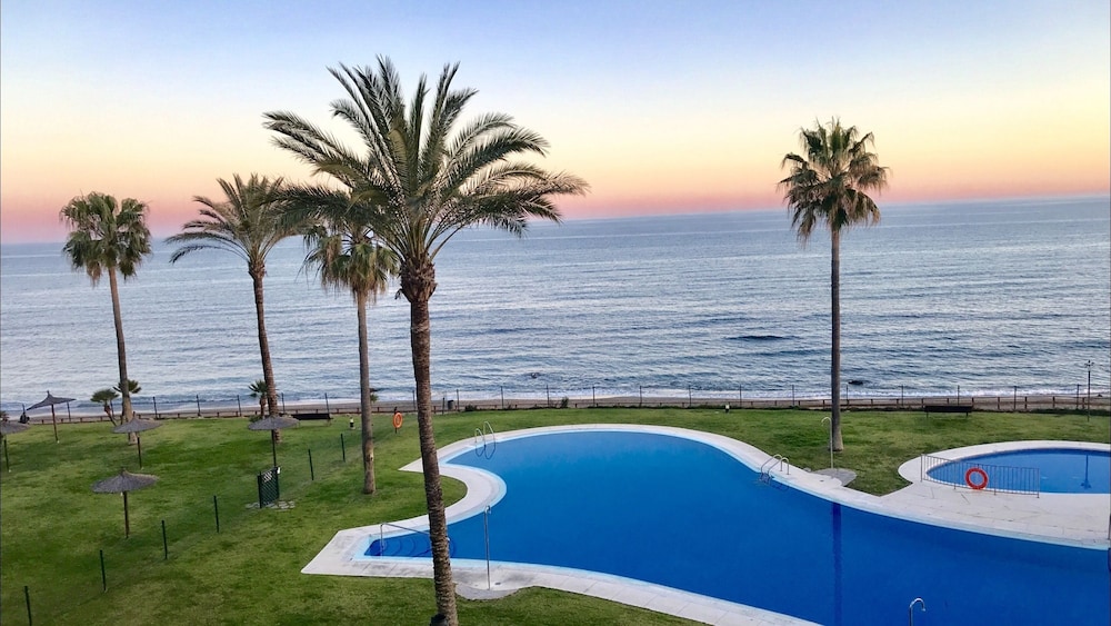 MI CAPRICHO C11 luxury apartment by the Sea