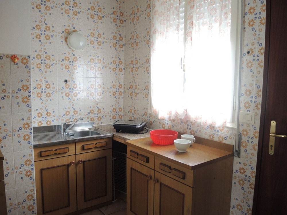 Functional Flat Just 250mt From the Beach
