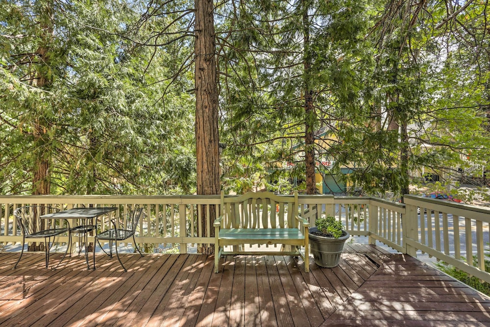 Half-mi to Shaver Lake: Cabin w/ Wraparound Deck view 2