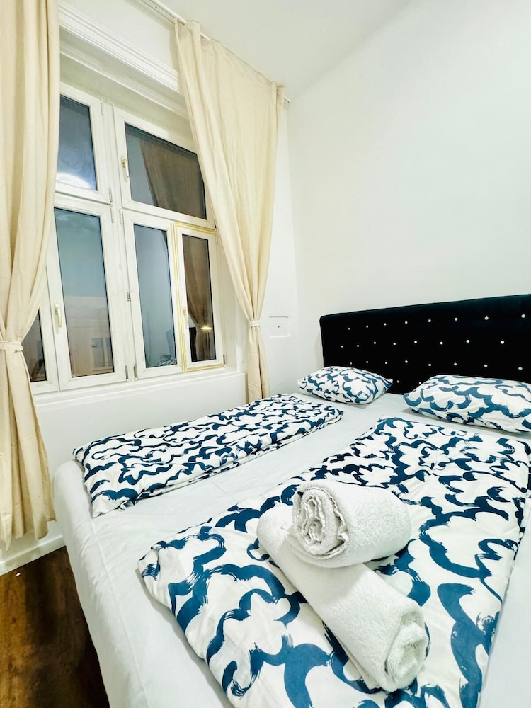 Affordable 5BR Apartment Atzgersdorf