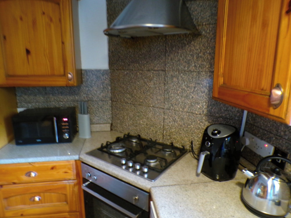 Apartmentsleeps7-paddington-balcony-bbq-ac