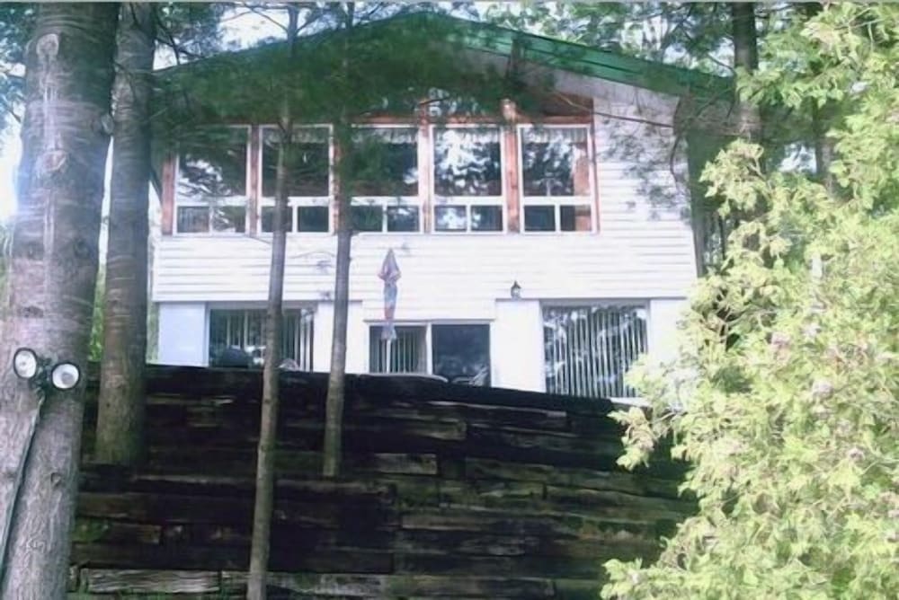 Sunny Point Resort Inn
