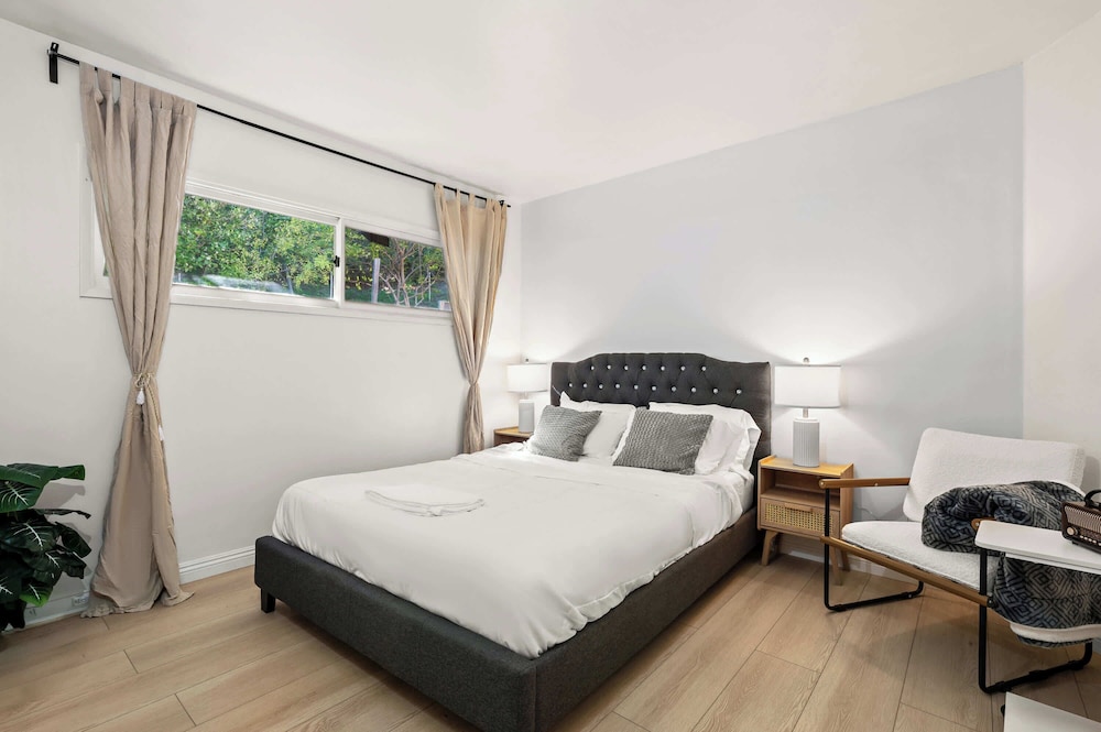 Newly Updated Family Retreat Safe Area Near Dtla