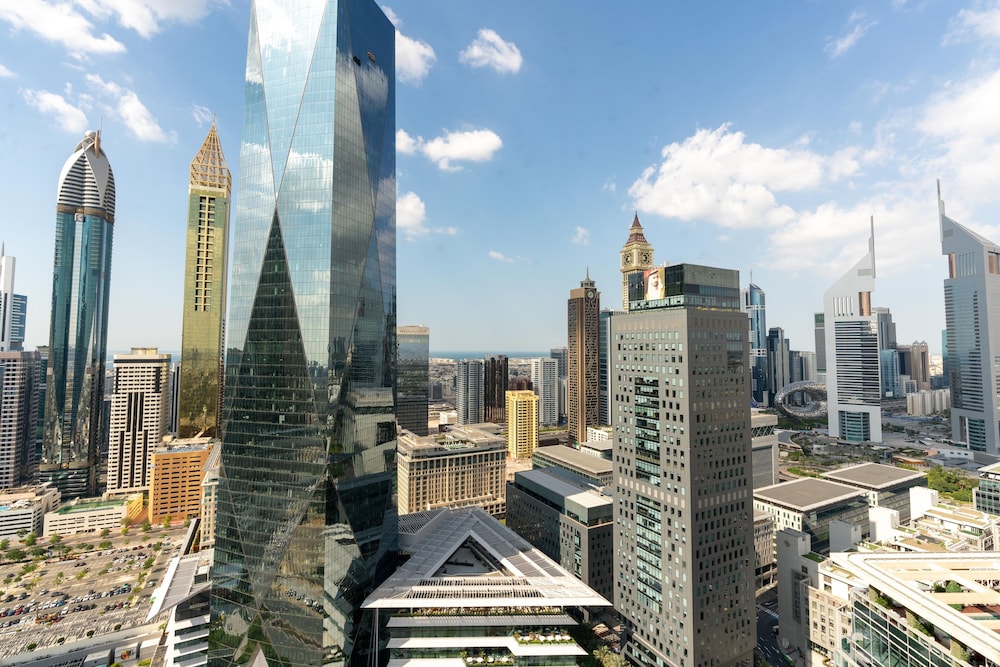 Lux BnB Burj Daman DIFC Sea View