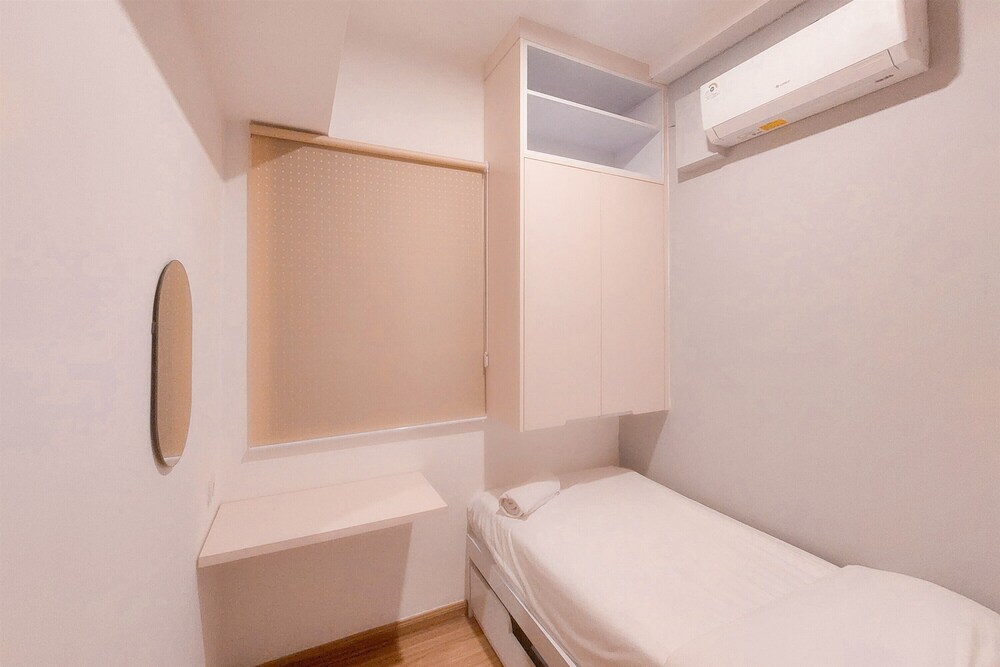 Elegant and Comfort 3BR at Sky House BSD Apartment