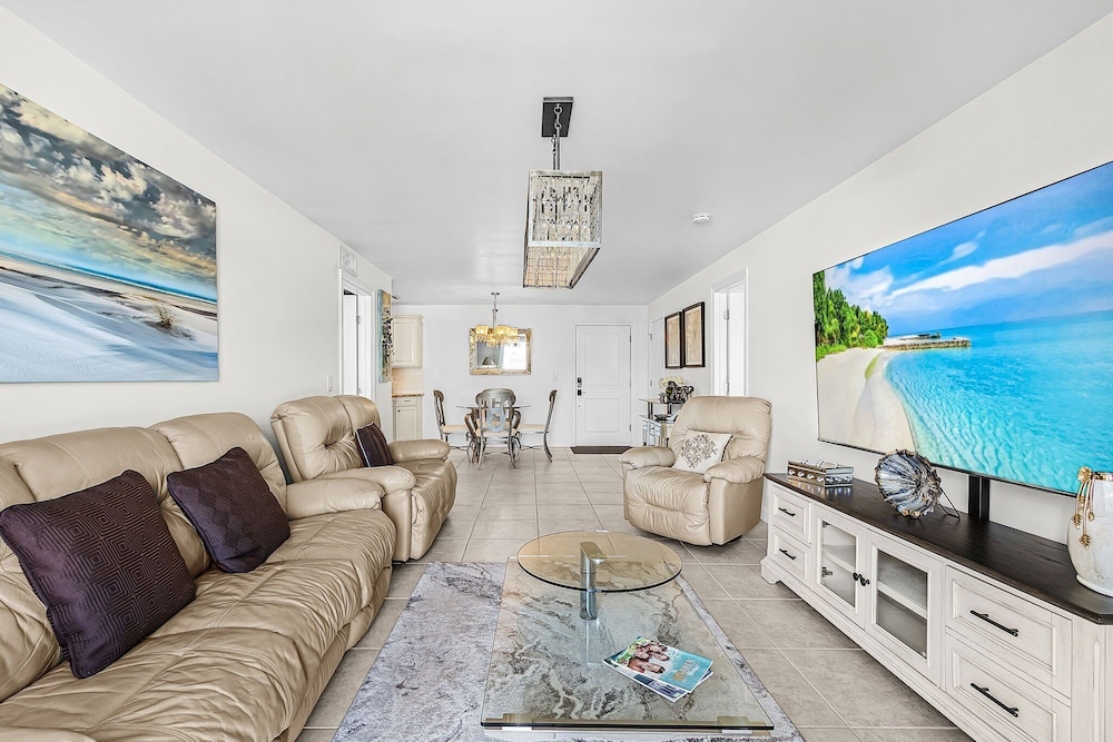 1511 Seas The Day: Batiki West Unit #504 2 Bedroom Condo