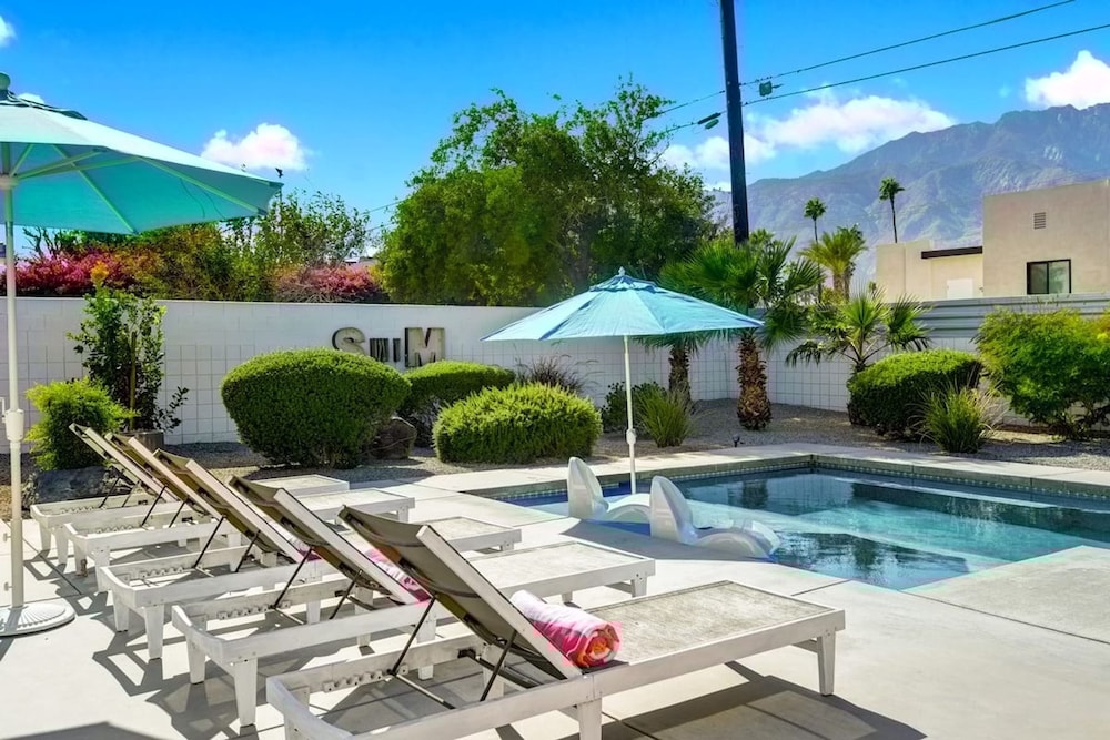 Biskra by Avantstay Classic Palm Springs Getaway W Outdoor Living Pool Permit 4869
