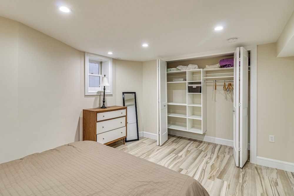 Walk to Hudson River Parks: Recently Renovated Apt